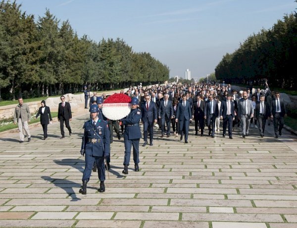 SGK Heyeti Anıtkabir’i ziyaret etti